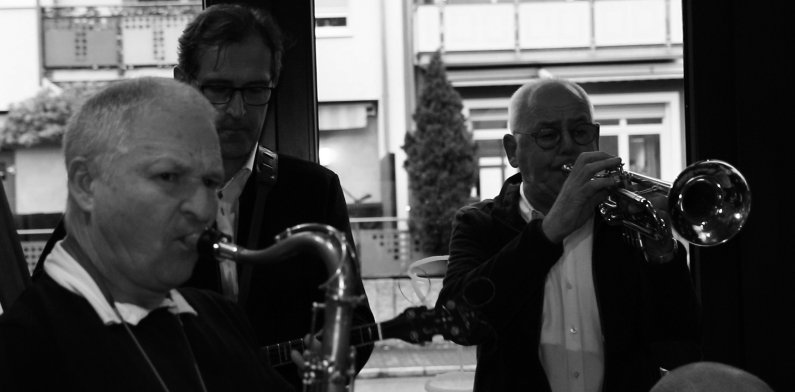 Dr. No and his Jazztigers (2023 mit Hanspeter Tre�, Helmut Maier und Otto Bauknecht)
